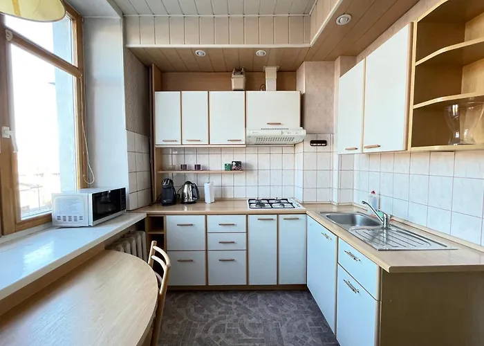 A Cozy With A Wonderful View Of The River In The Old Town Of